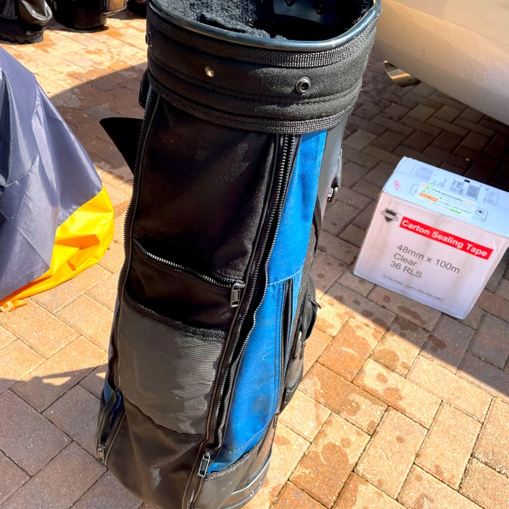 Datrek golf cart bag with shoulder strap